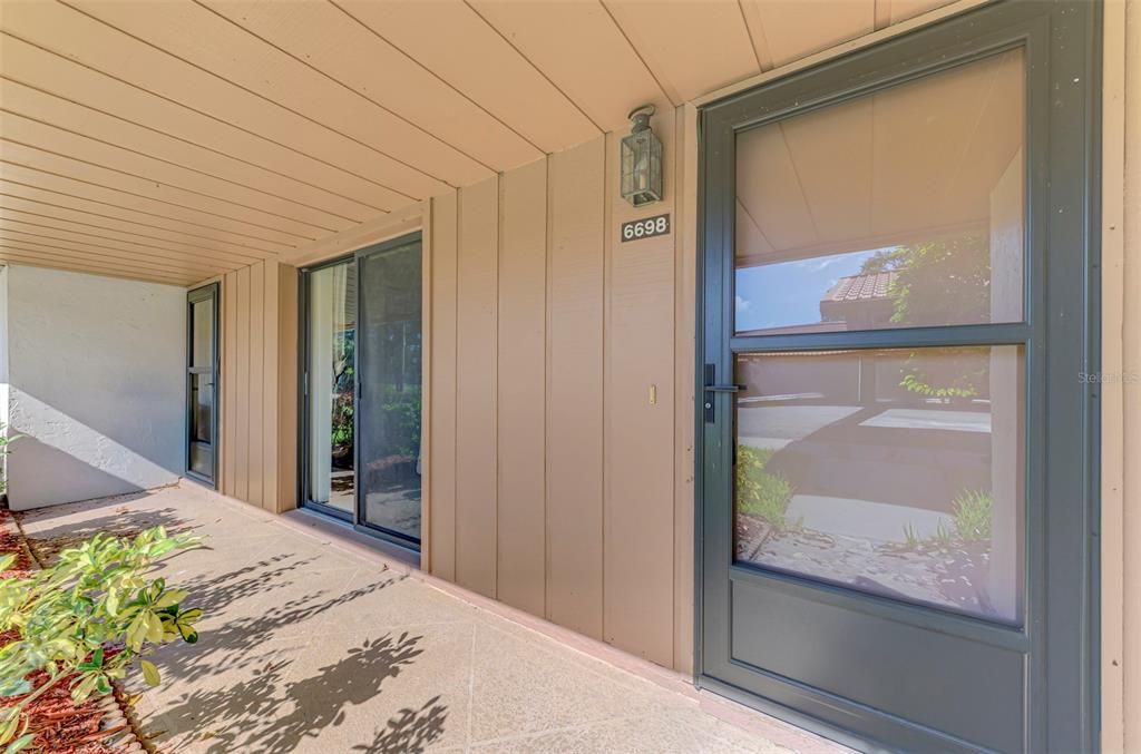 For Sale: $249,900 (2 beds, 2 baths, 1374 Square Feet)