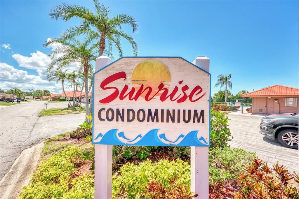 For Sale: $249,900 (2 beds, 2 baths, 1374 Square Feet)