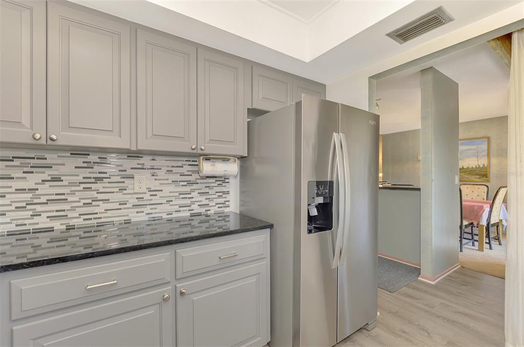 For Sale: $249,900 (2 beds, 2 baths, 1374 Square Feet)