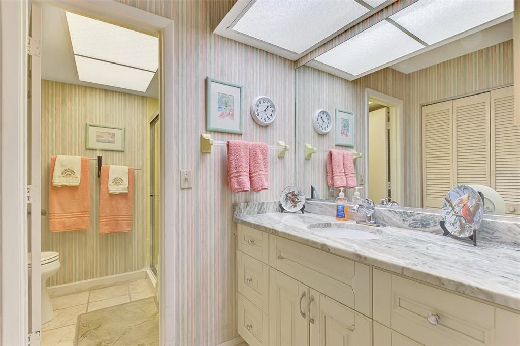For Sale: $249,900 (2 beds, 2 baths, 1374 Square Feet)