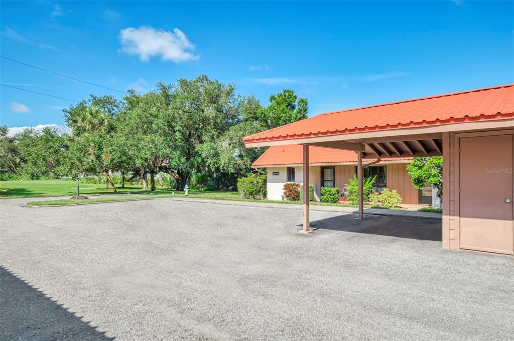 For Sale: $249,900 (2 beds, 2 baths, 1374 Square Feet)