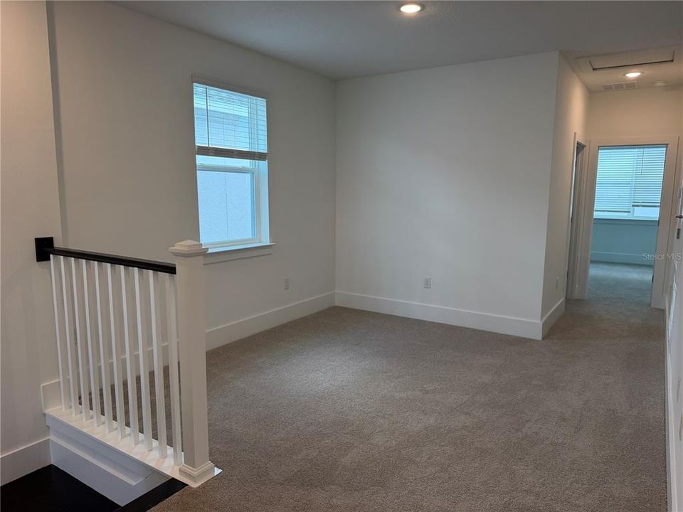 В аренду: $3,800 (4 спален, 3 ванн, 2500 Квадратных фут)