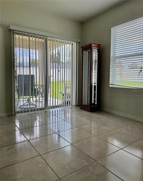En Venta: $304,995 (3 camas, 2 baños, 1756 Pies cuadrados)