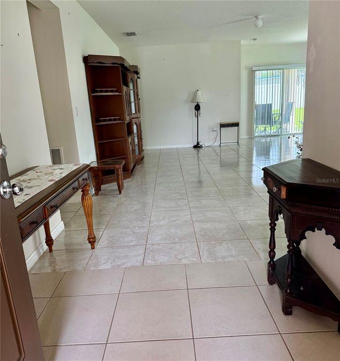 En Venta: $304,995 (3 camas, 2 baños, 1756 Pies cuadrados)