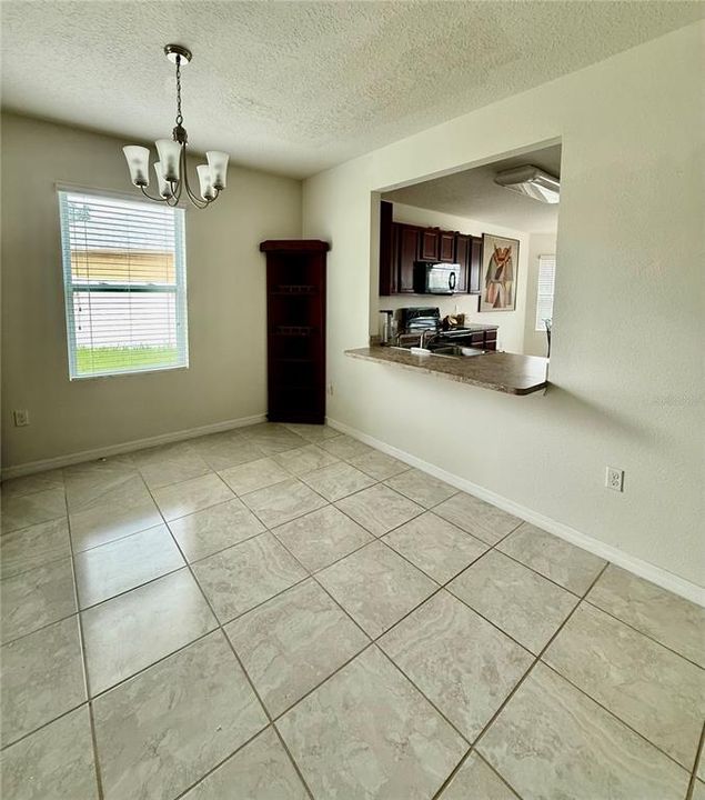 En Venta: $304,995 (3 camas, 2 baños, 1756 Pies cuadrados)