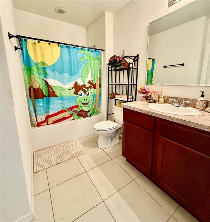 En Venta: $304,995 (3 camas, 2 baños, 1756 Pies cuadrados)