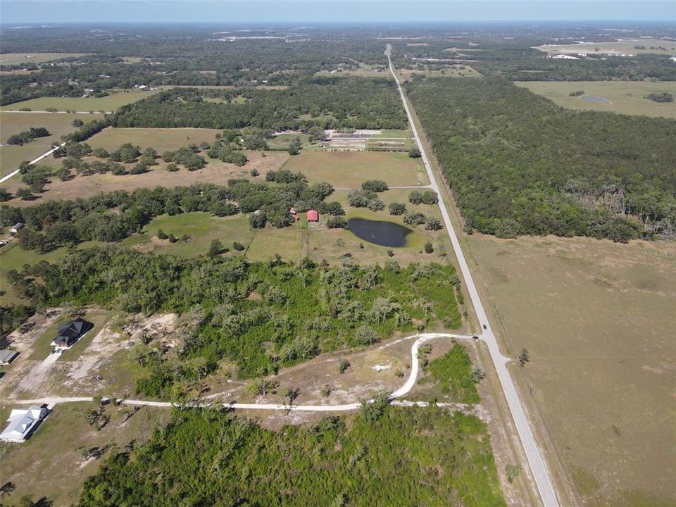 待售: $399,999 (9.60 acres)