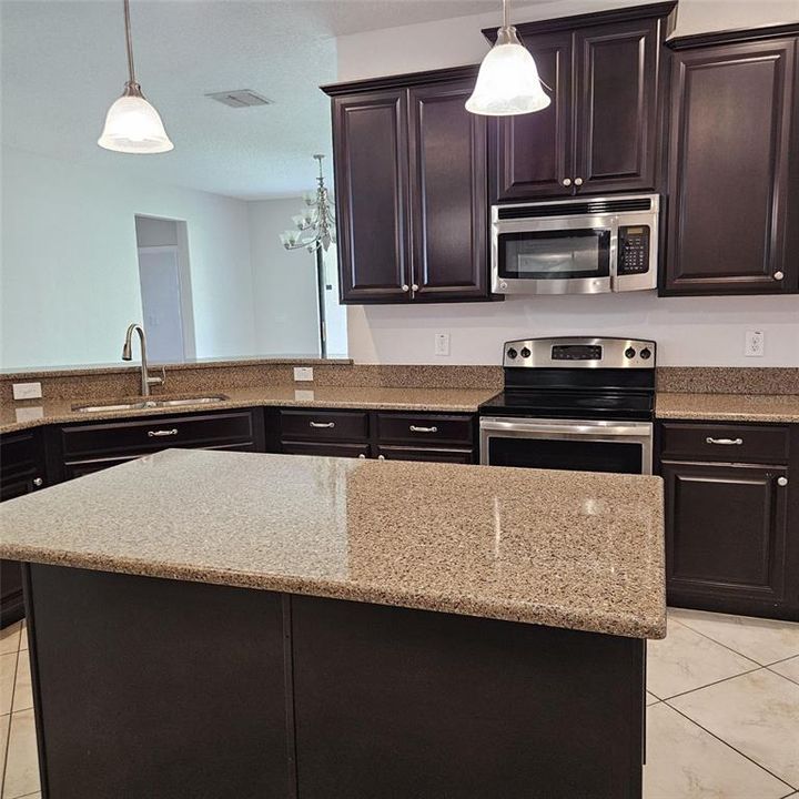 For Rent: $2,900 (4 beds, 3 baths, 2293 Square Feet)
