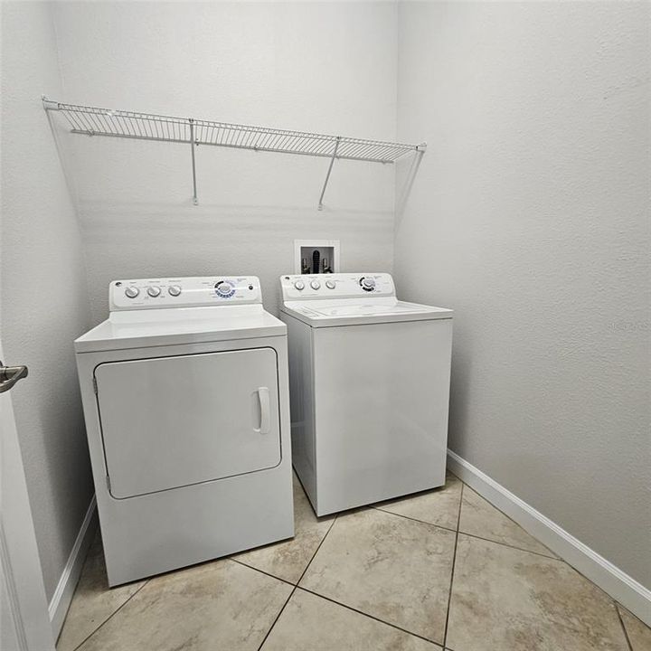For Rent: $2,900 (4 beds, 3 baths, 2293 Square Feet)