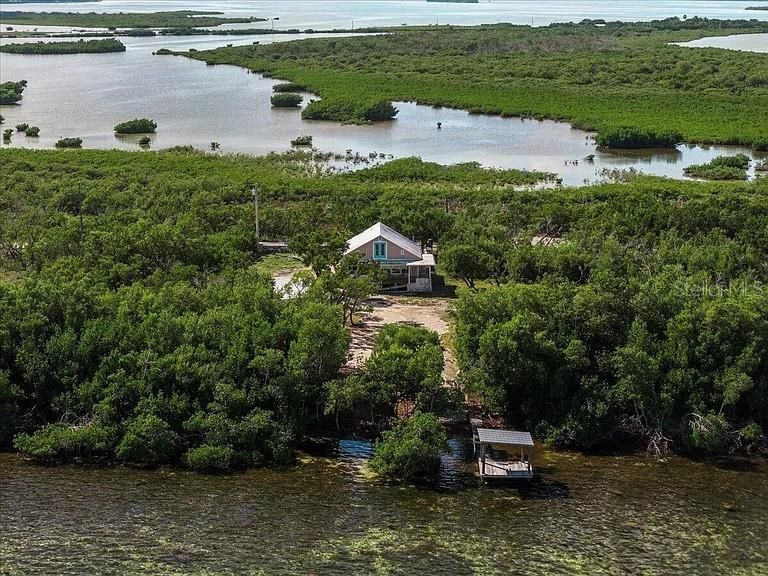 Vendido Recientemente: $1,100,000 (3 camas, 3 baños, 1222 Pies cuadrados)