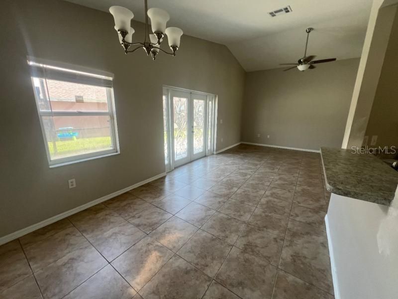 En Renta: $2,400 (3 camas, 2 baños, 1412 Pies cuadrados)