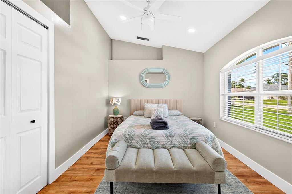 En Venta: $415,000 (4 camas, 2 baños, 1624 Pies cuadrados)