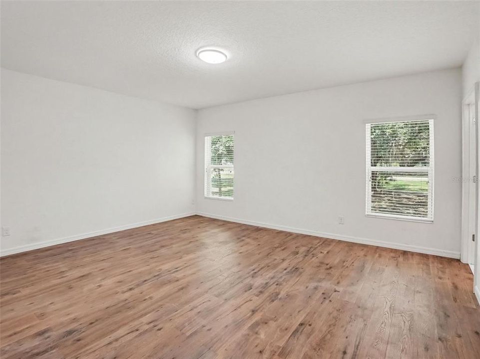 For Sale: $415,000 (4 beds, 3 baths, 2126 Square Feet)