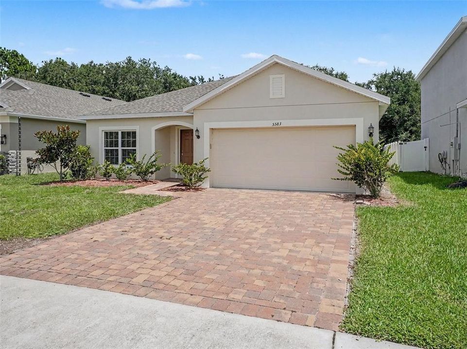 For Sale: $415,000 (4 beds, 3 baths, 2126 Square Feet)