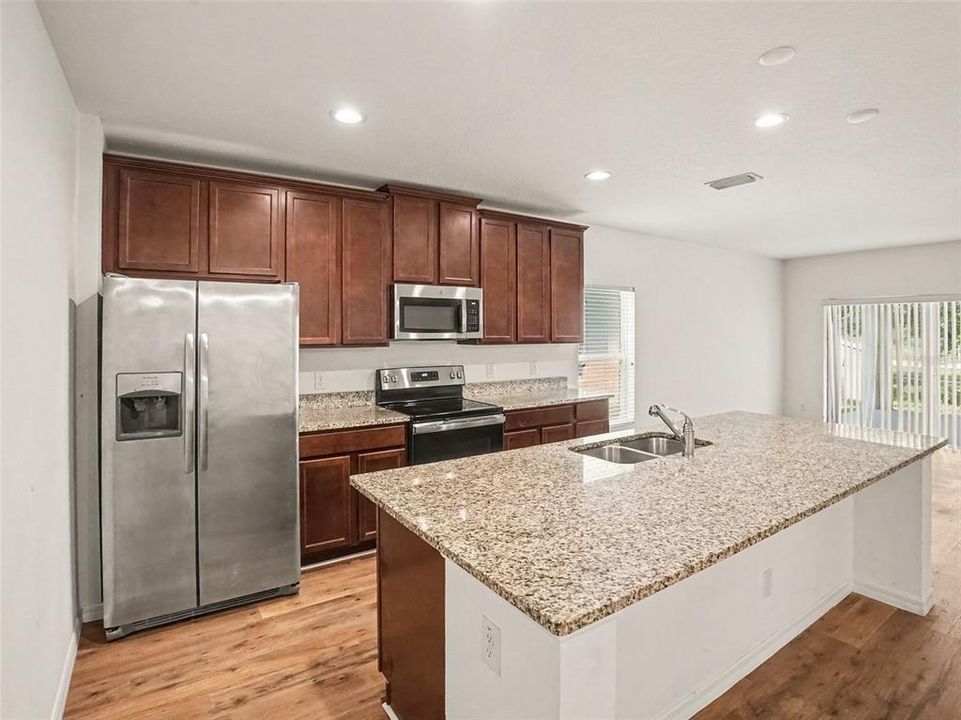 For Sale: $415,000 (4 beds, 3 baths, 2126 Square Feet)