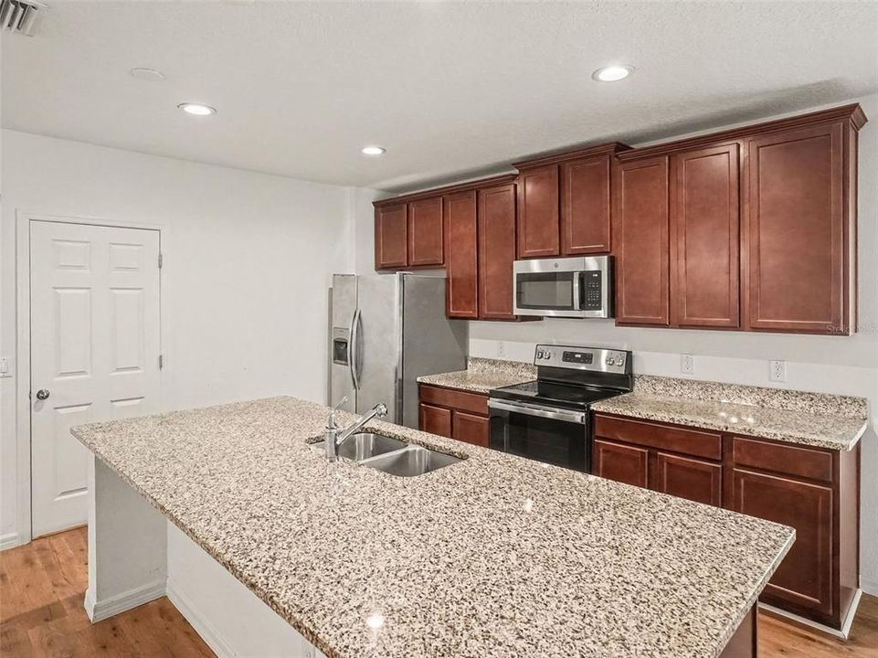 For Sale: $415,000 (4 beds, 3 baths, 2126 Square Feet)