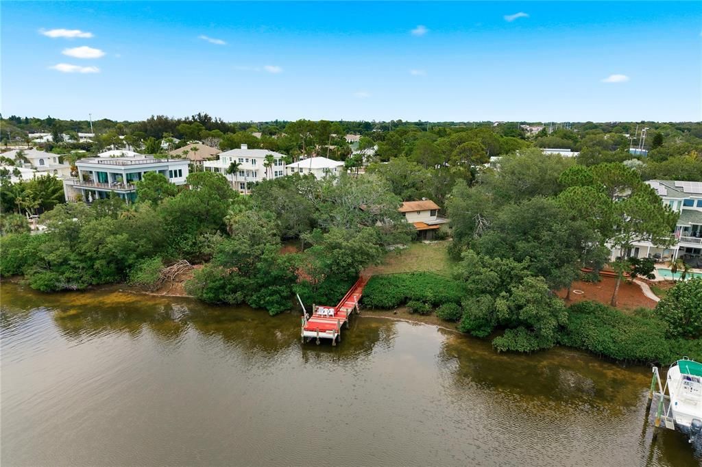 待售: $1,500,000 (1.08 acres)