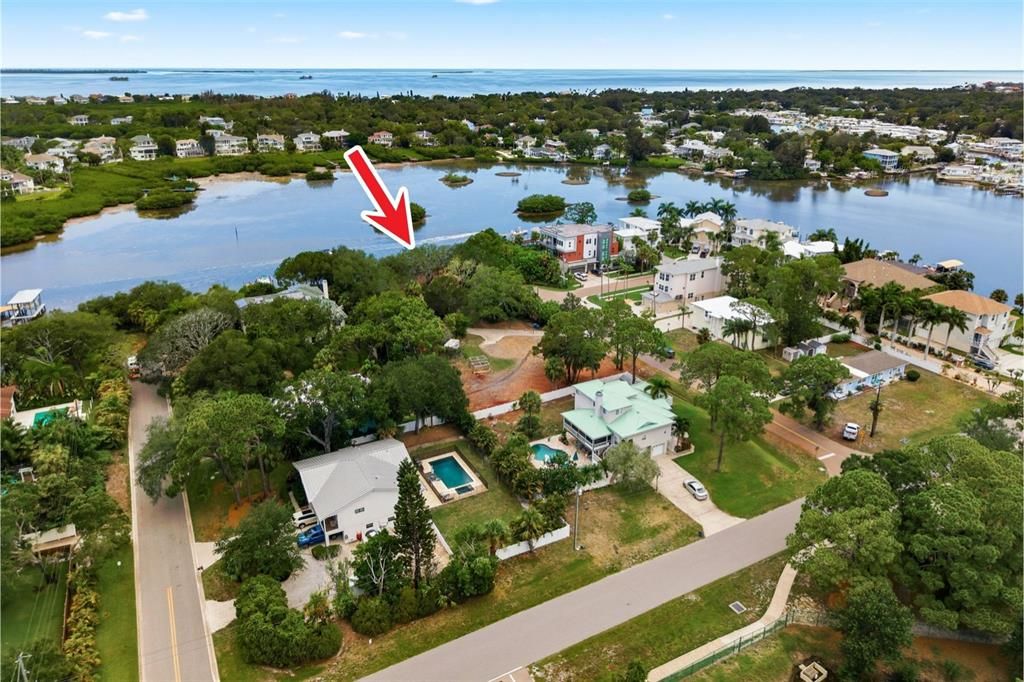 待售: $1,500,000 (1.08 acres)