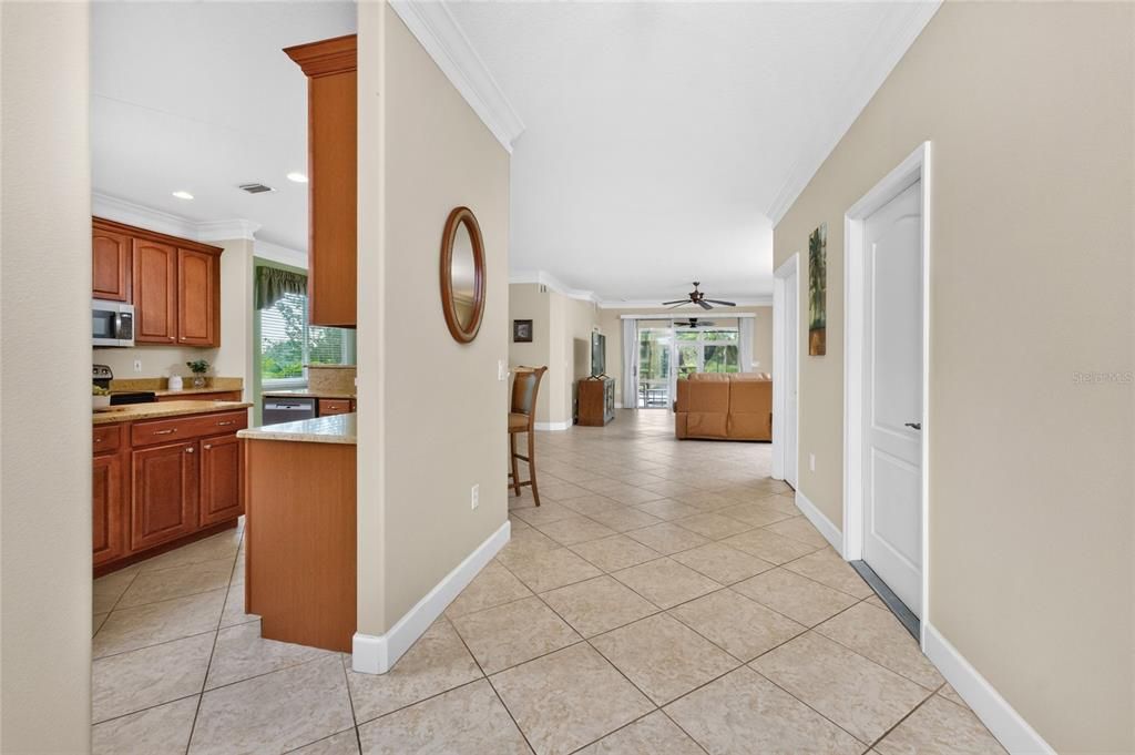En Venta: $499,000 (3 camas, 2 baños, 2070 Pies cuadrados)