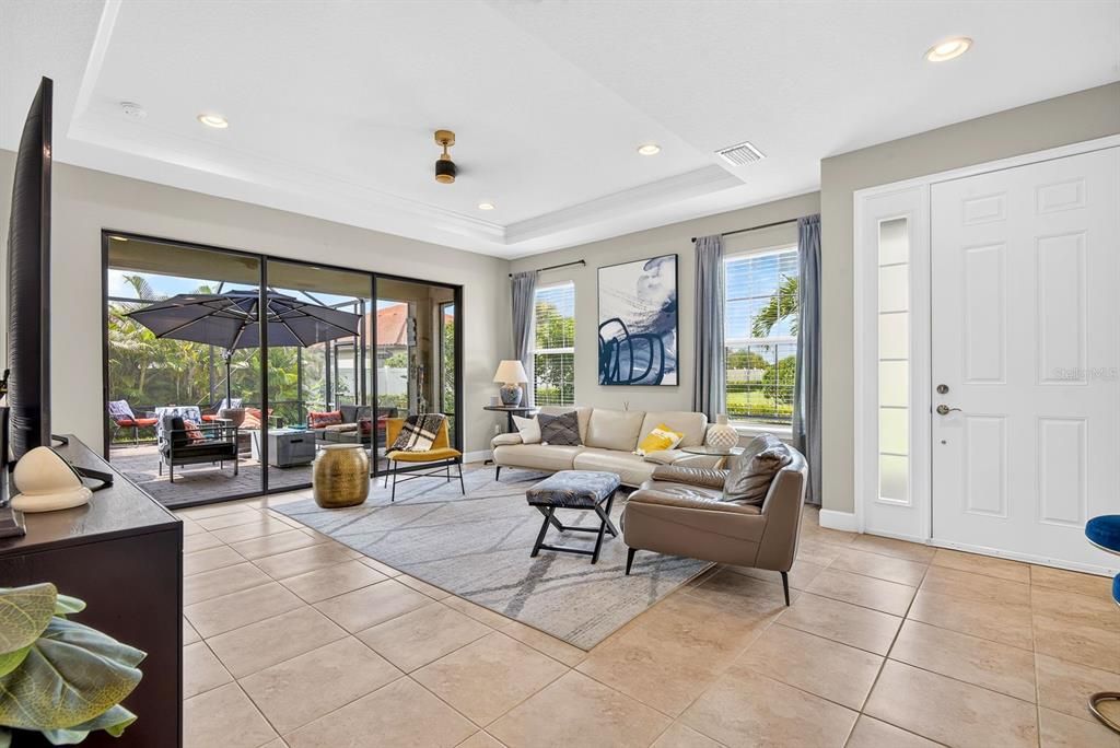 For Sale: $375,000 (2 beds, 2 baths, 1582 Square Feet)
