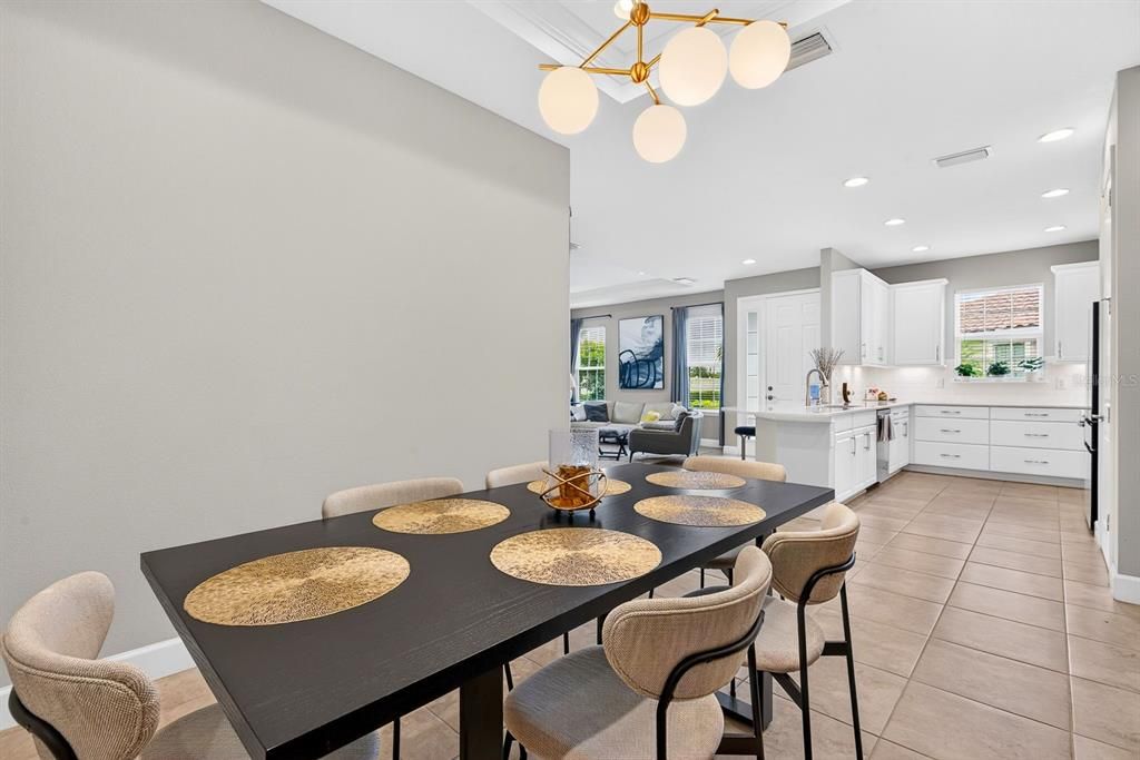 For Sale: $375,000 (2 beds, 2 baths, 1582 Square Feet)