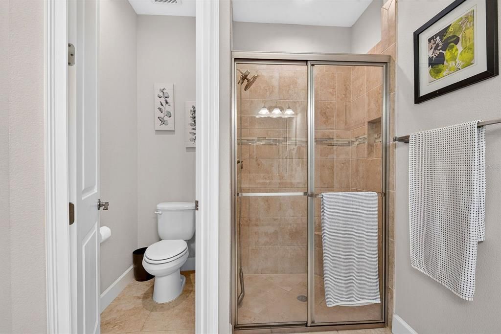 For Sale: $375,000 (2 beds, 2 baths, 1582 Square Feet)