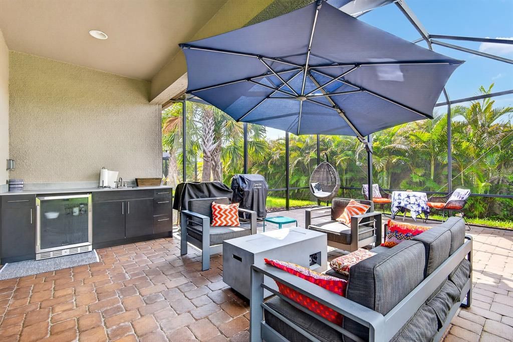 For Sale: $375,000 (2 beds, 2 baths, 1582 Square Feet)