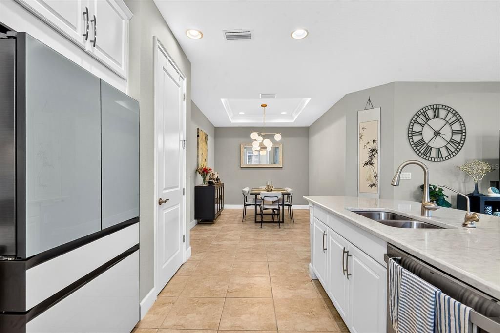 For Sale: $375,000 (2 beds, 2 baths, 1582 Square Feet)