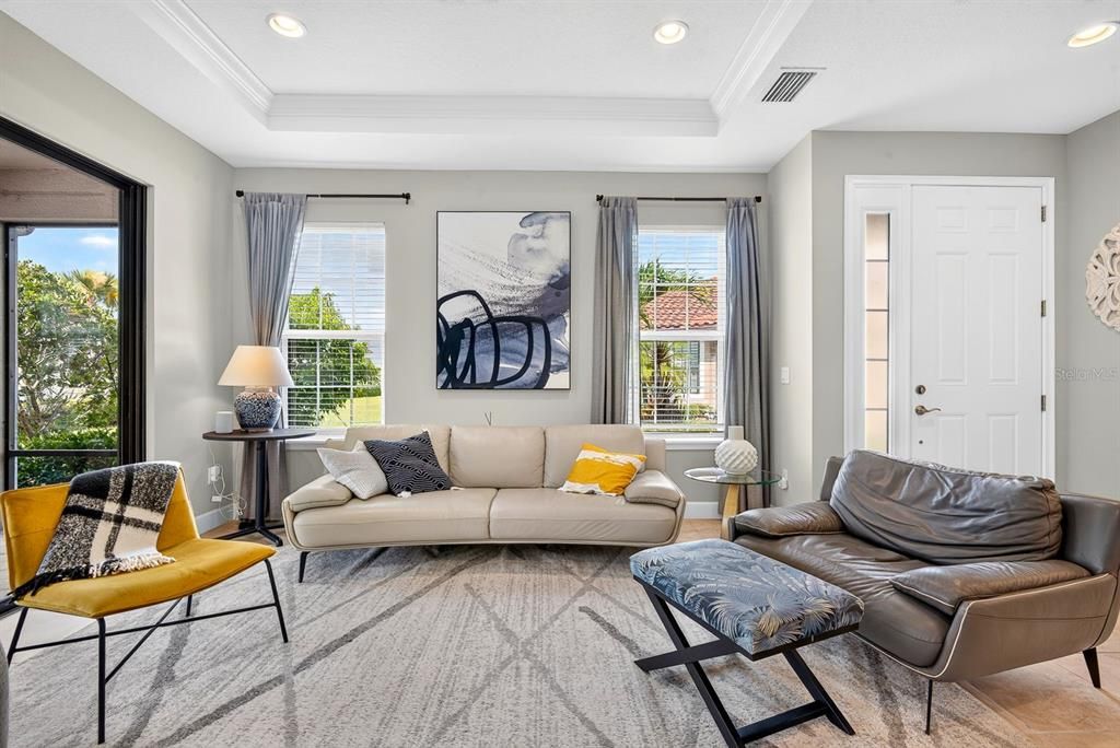 For Sale: $375,000 (2 beds, 2 baths, 1582 Square Feet)