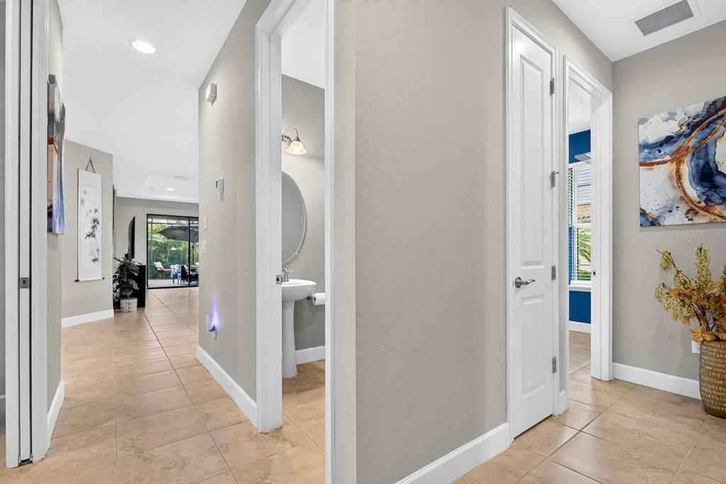 For Sale: $375,000 (2 beds, 2 baths, 1582 Square Feet)