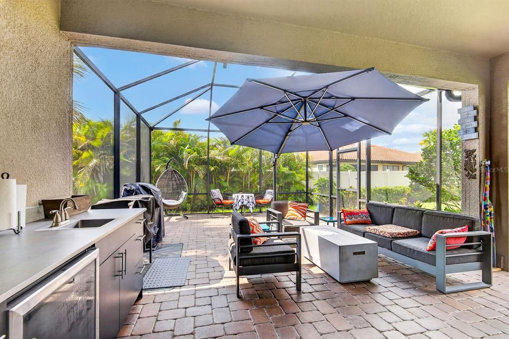 For Sale: $375,000 (2 beds, 2 baths, 1582 Square Feet)