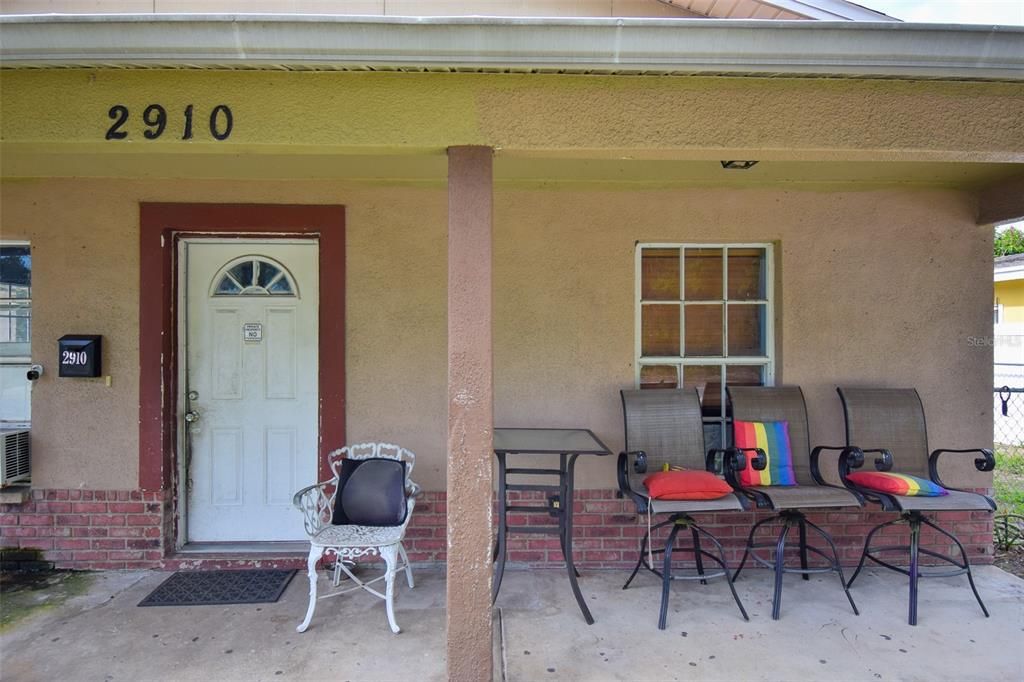 Active With Contract: $249,900 (3 beds, 2 baths, 1140 Square Feet)