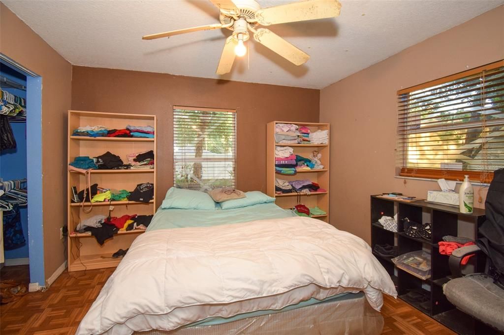 Active With Contract: $249,900 (3 beds, 2 baths, 1140 Square Feet)