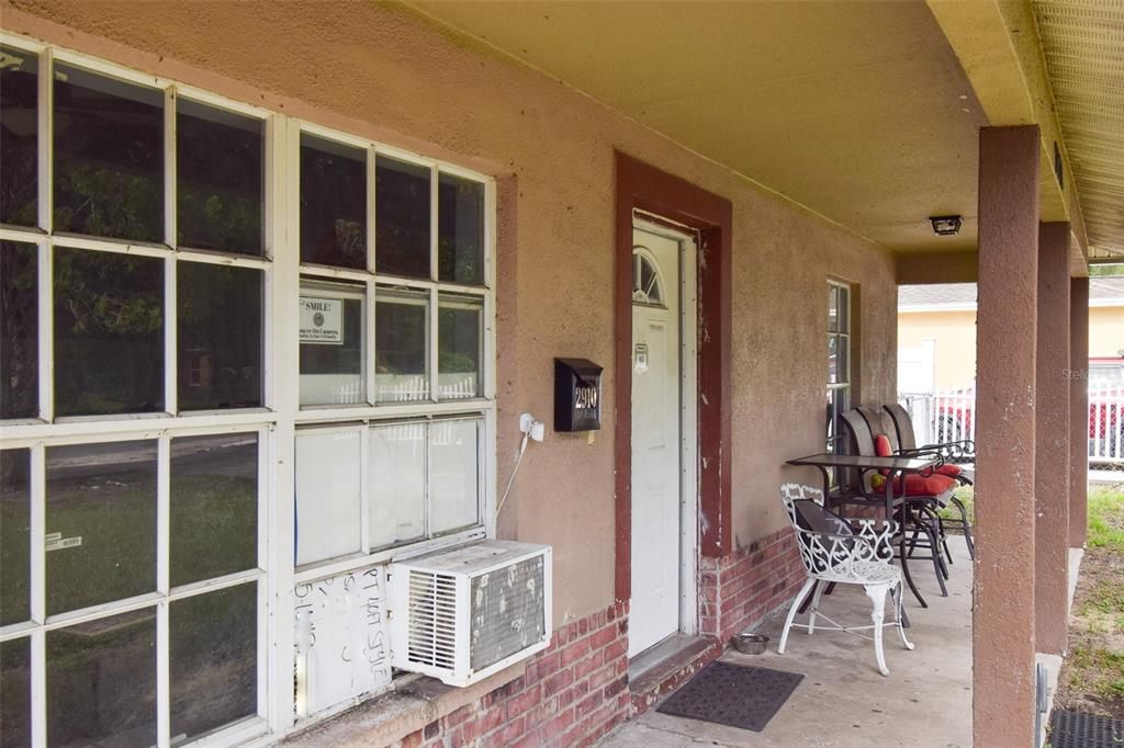 Active With Contract: $249,900 (3 beds, 2 baths, 1140 Square Feet)
