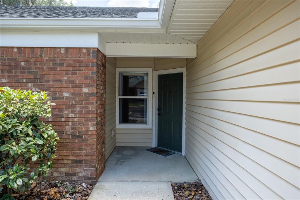 For Rent: $1,800 (3 beds, 2 baths, 1650 Square Feet)