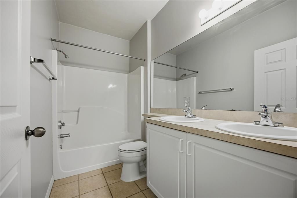 For Rent: $1,800 (3 beds, 2 baths, 1650 Square Feet)