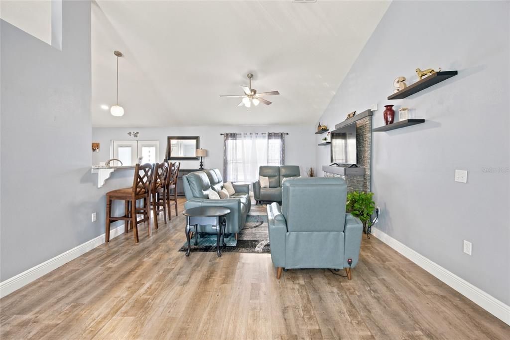 Active With Contract: $439,900 (4 beds, 2 baths, 2238 Square Feet)