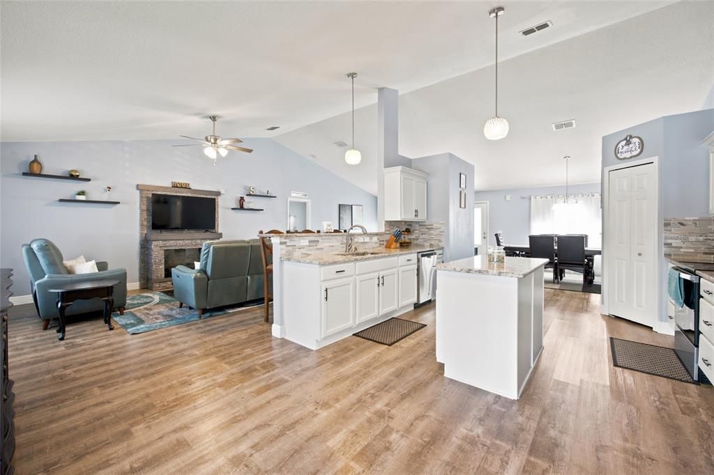 Active With Contract: $439,900 (4 beds, 2 baths, 2238 Square Feet)