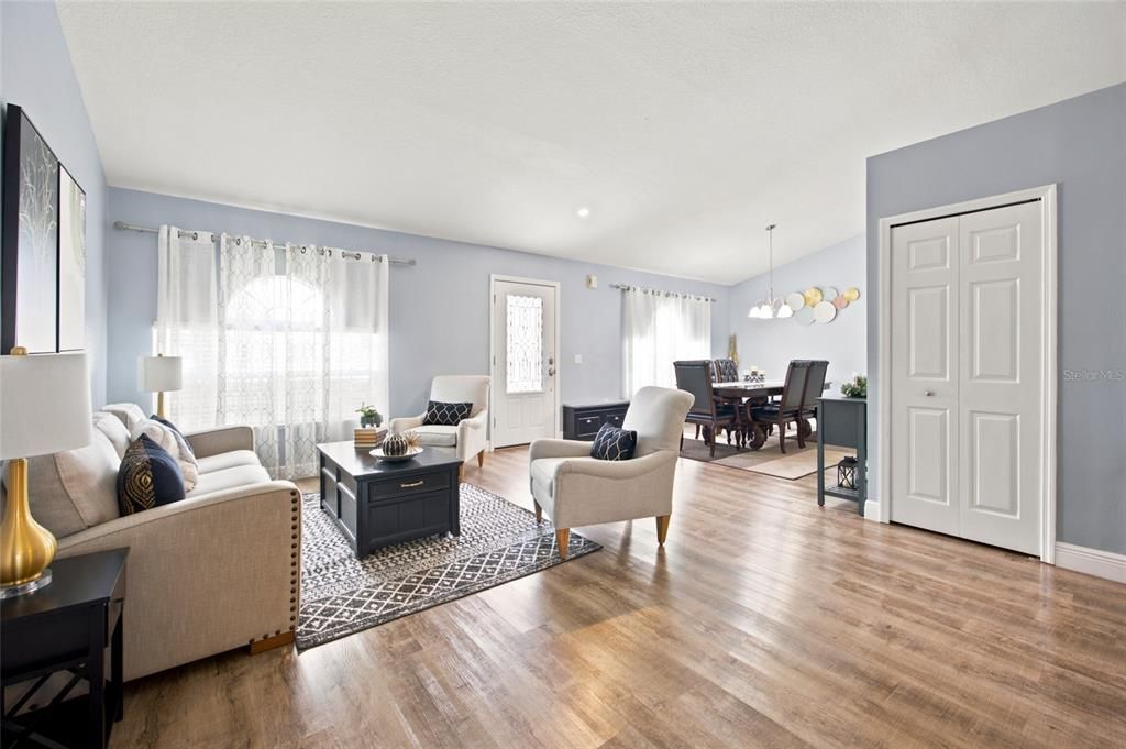 Active With Contract: $439,900 (4 beds, 2 baths, 2238 Square Feet)