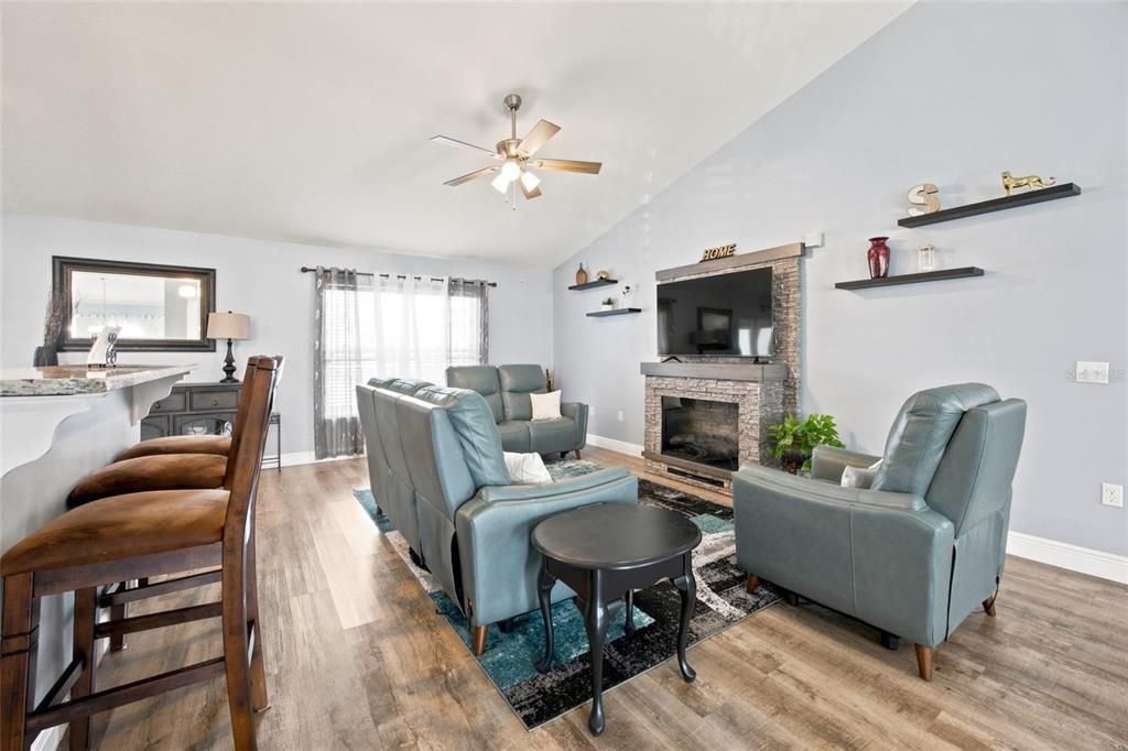 Active With Contract: $439,900 (4 beds, 2 baths, 2238 Square Feet)