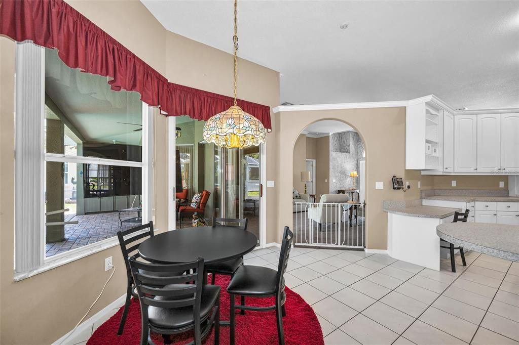 En Venta: $679,900 (5 camas, 3 baños, 2680 Pies cuadrados)