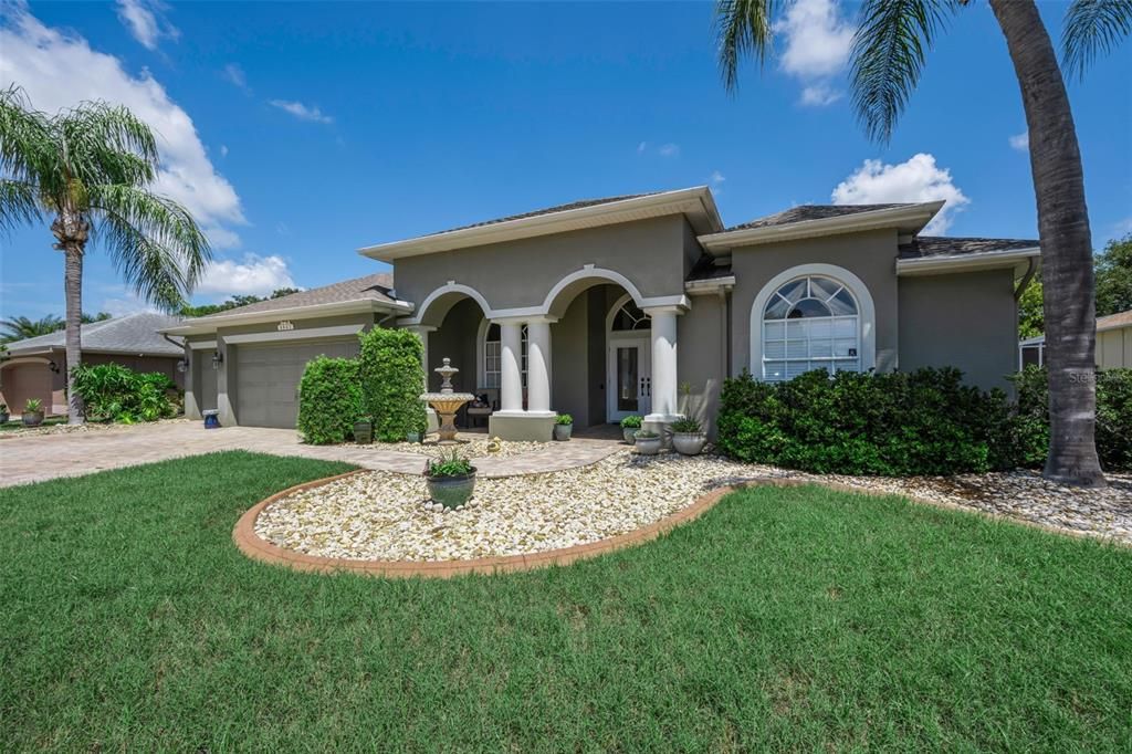 En Venta: $679,900 (5 camas, 3 baños, 2680 Pies cuadrados)