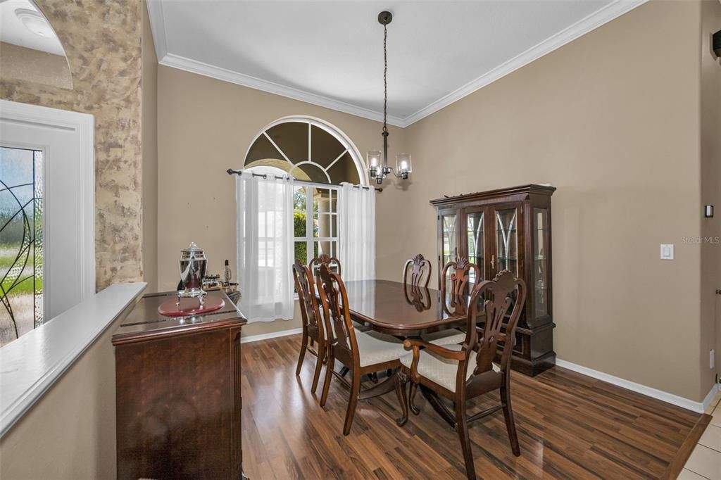 En Venta: $679,900 (5 camas, 3 baños, 2680 Pies cuadrados)