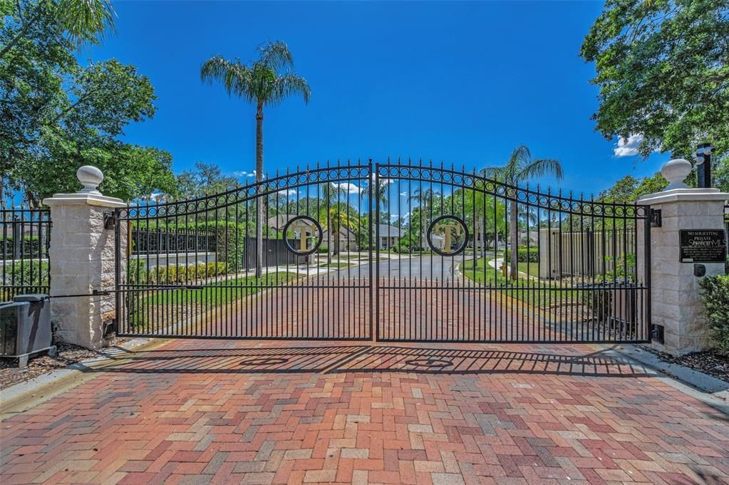 En Venta: $679,900 (5 camas, 3 baños, 2680 Pies cuadrados)