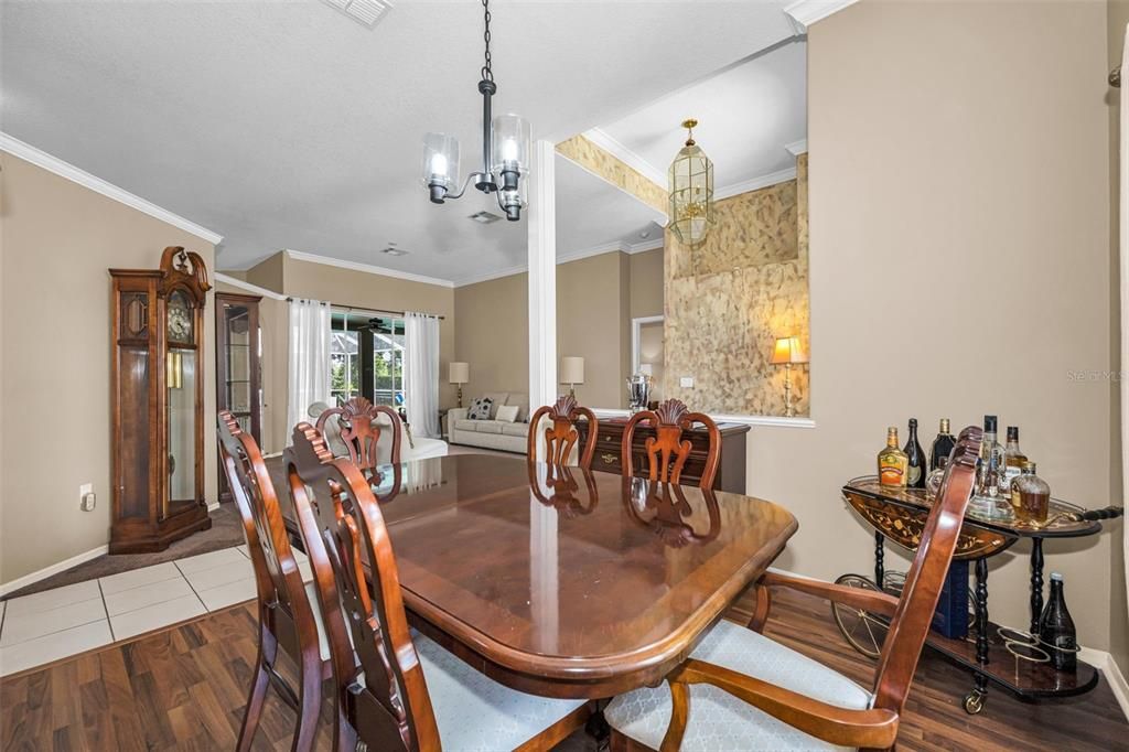 En Venta: $679,900 (5 camas, 3 baños, 2680 Pies cuadrados)