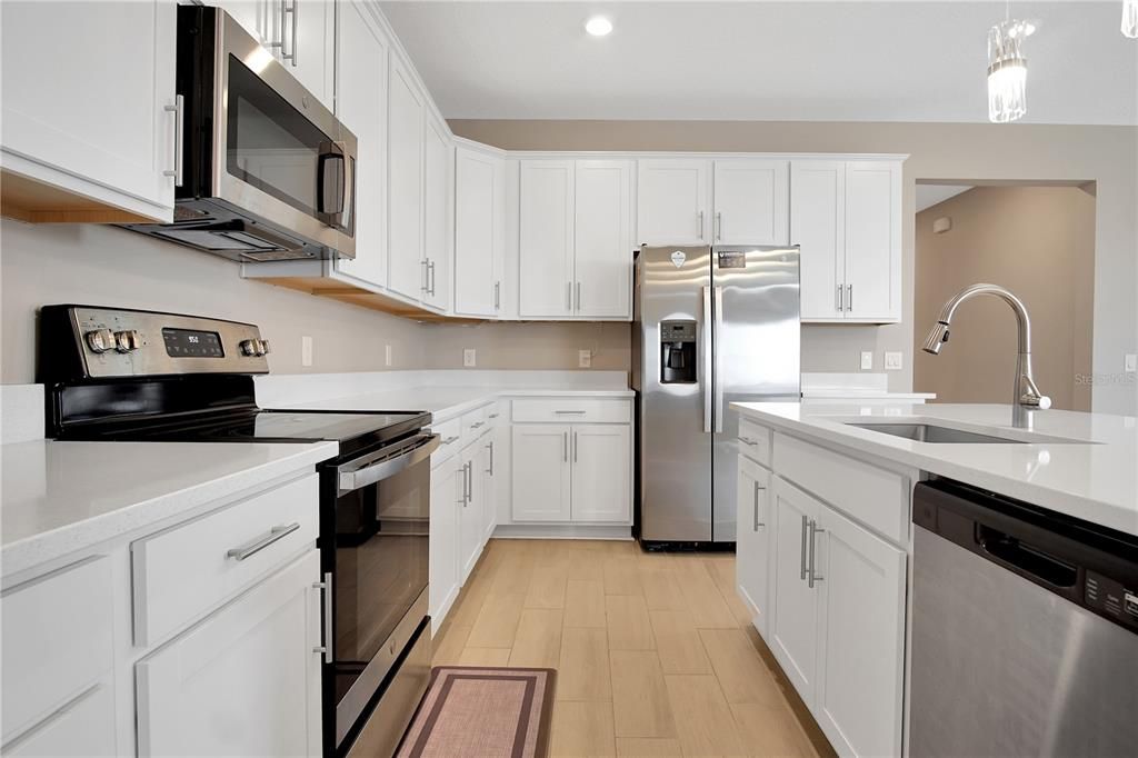 For Rent: $2,300 (4 beds, 3 baths, 2200 Square Feet)