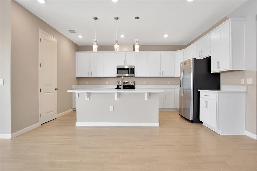 For Rent: $2,300 (4 beds, 3 baths, 2200 Square Feet)