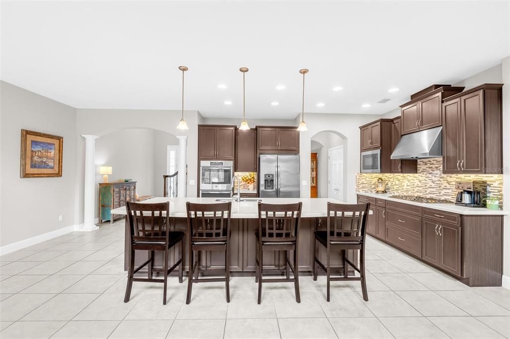 For Sale: $1,099,000 (6 beds, 5 baths, 4741 Square Feet)