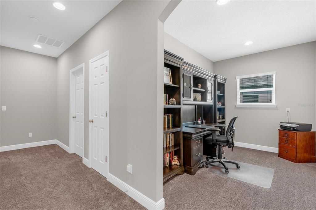 For Sale: $1,099,000 (6 beds, 5 baths, 4741 Square Feet)
