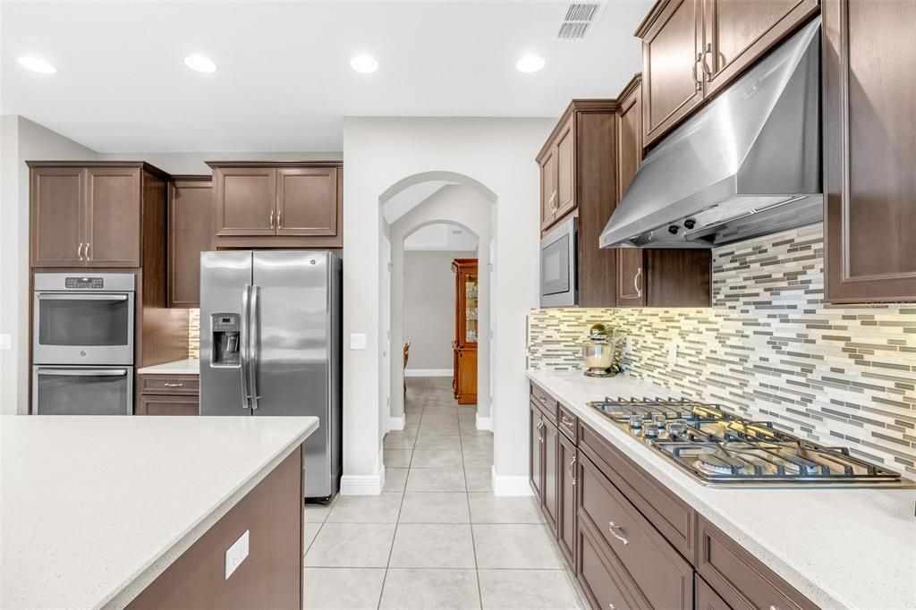 For Sale: $1,099,000 (6 beds, 5 baths, 4741 Square Feet)